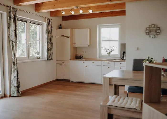 Stoeckelwohnung, Ferien Im Gruenen شقة